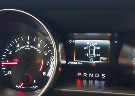 2018 Ford Mustang Ecoboost z USA, uszkodzony, nr VIN 1FA6P8TH7J5101309